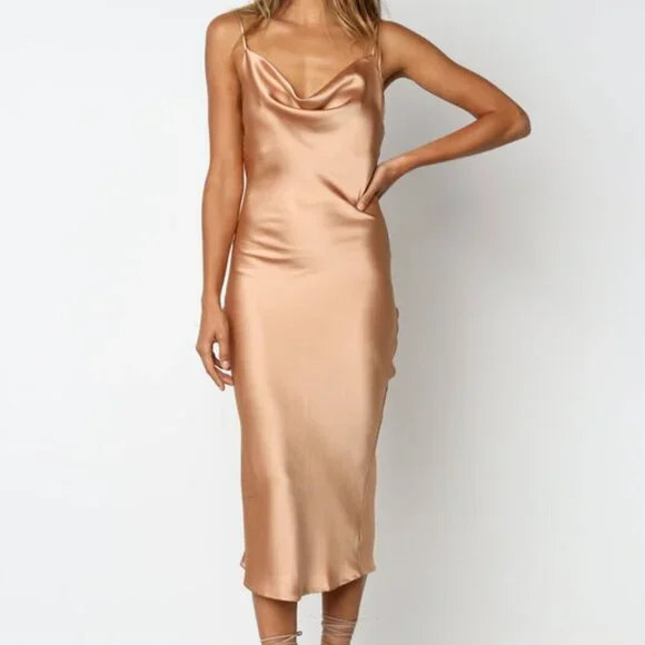 #23❤️ NWOT PETAL & PUP PERSIA DRESS IN GOLD - Picture 6 of 8